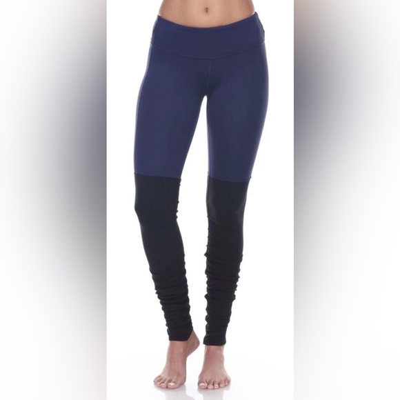 Psycho Bunny Pants - Psycho Bunny Women's Two-Tone Leggings in Navy and Black